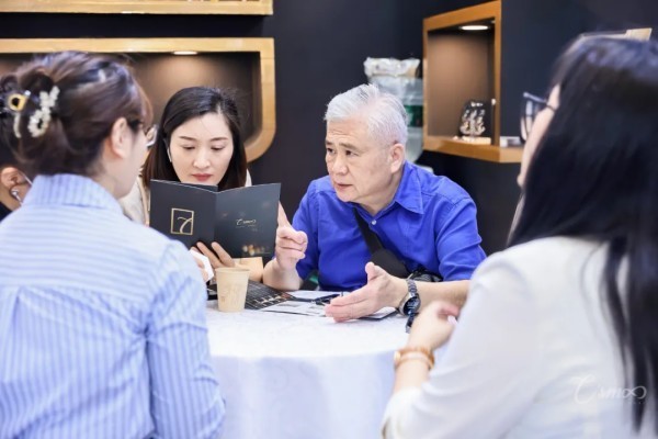 上海美博会 | c’smax希玛仕铂金版 闪耀面市